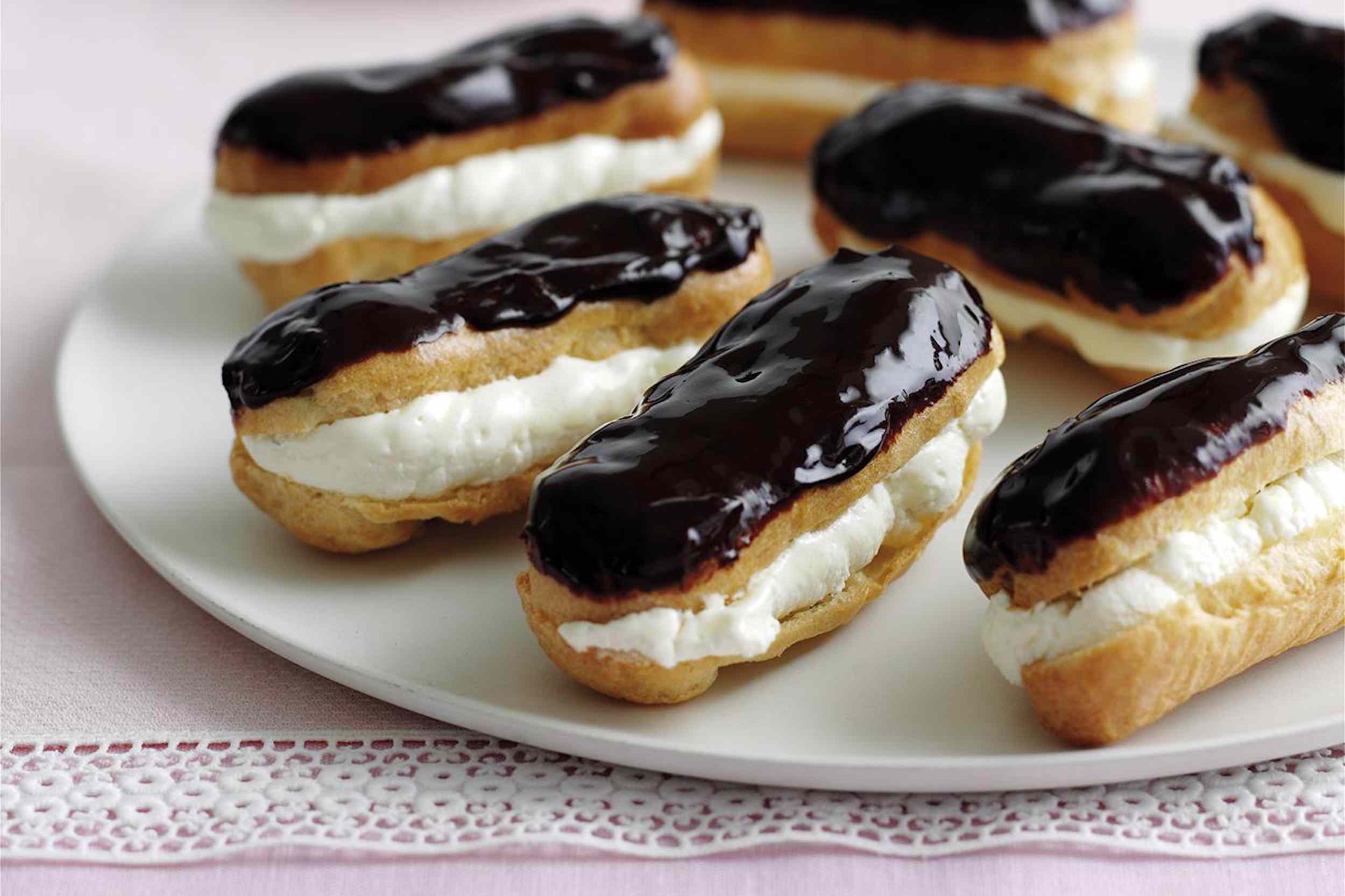 Pastry Class Cream Puffs And Éclairs 091821 Classic Cooking Academy